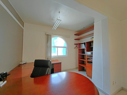 Casa 281m2 / 5r / 4b