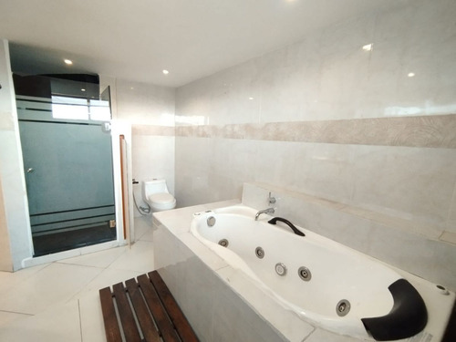 Casa En Venta O Renta Lomas Country Club, Huixquilucan