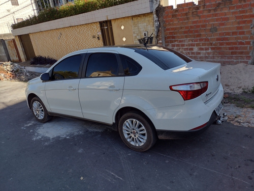 Imagem 3 de 10 de Fiat Grand Siena 2015 1.4 Attractive Flex 4p