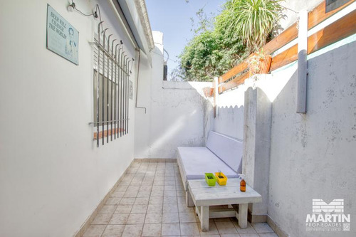 Chalet 3 Ambientes Reciclado A Nuevo Con Patio - Martínez