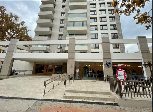 Se Arrienda Cómodo Y Seguro Depto. En Barrio Alameda