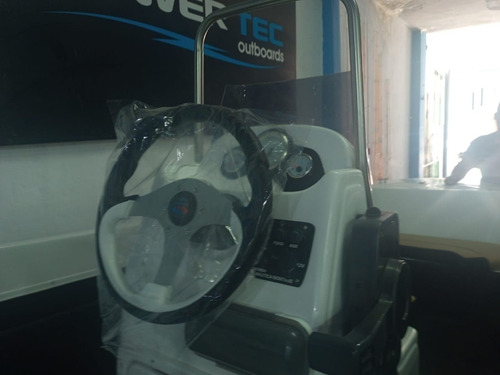 Imagen 6 de 9 de Lancha Traker 5.30 2023 Full 0 Hs 40 Hp 2017 50 Hs Full Pto