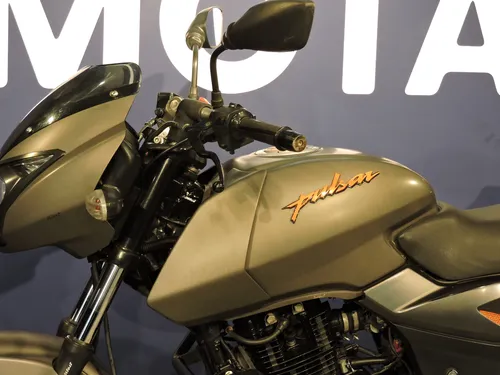Bajaj Pulsar 180 Fi Neon 2022