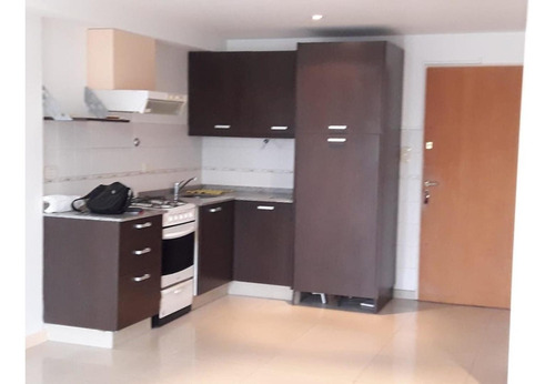 Imagen 4 de 8 de Departamento Monoambiente - Frente - Castelar Centro