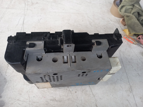 Caja De Fusibles Voyager 96-98 #493-24 (Usado)