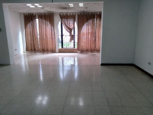 Imagen 2 de 2 de Casa Para Negocio, Boulevard Vista Hermosa Zona 15, En Renta