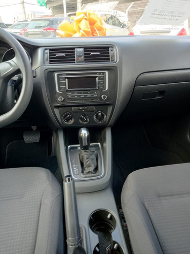 Imagen 11 de 15 de Volkswagen Jetta A6 Tendline 2018 Ta 2.0l