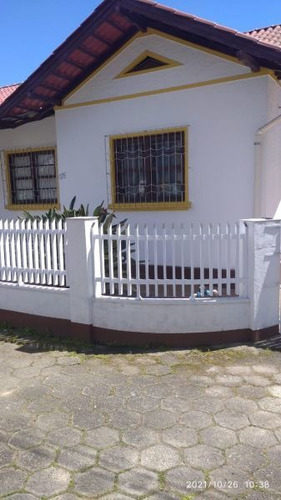 Imagem 2 de 17 de Casa Em Blumenau - Glória - 889