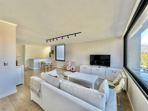 En Condominio: Bernardo Larrain - Av. La Dehesa