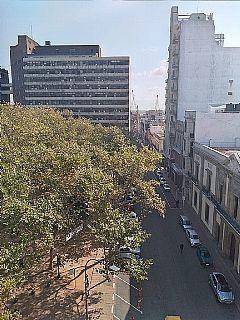Imagen 2 de 15 de Peatonal Sarandí Frente A Plaza Matriz