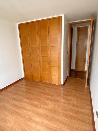 Hermoso Y Amplio Departamento, Excelente Sector (4d / 4b)