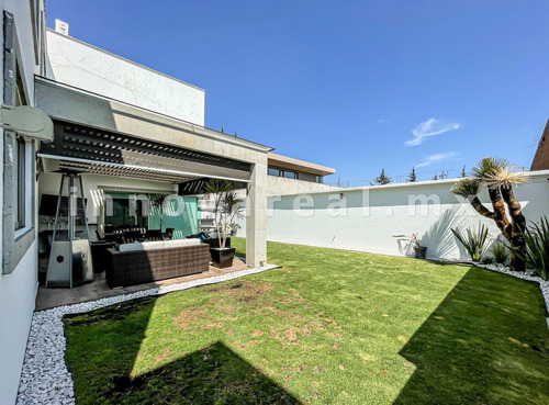 Casa En Loma De Valle Escondido