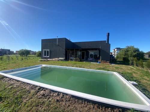 Venta De Casa En Horizontes Al Sur, Canning