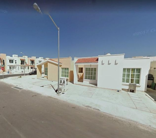 Imagen 2 de 13 de Casa En Remate Bancario Cda Paseo De Andalucía Playa Del Carmen Q.roo-fmm