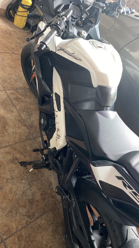 Pulsar Rs200