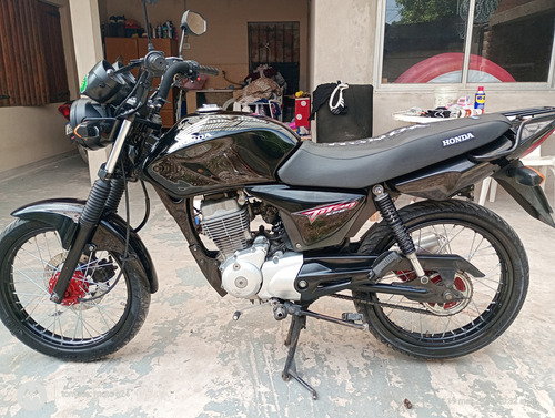 Cg Titan 150 2015, Muy Buen Estado