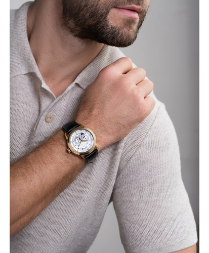 Reloj Bulova Classic Sutton 97a187 de acero inoxidable dorado