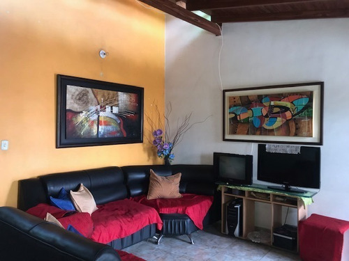 Imagen 2 de 7 de Casa En Venta