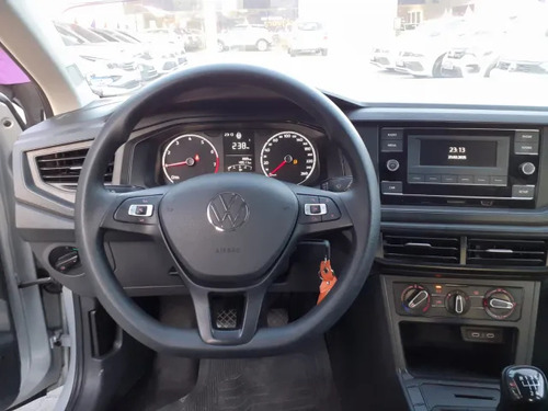 Volkswagen Polo Track 1.0 Flex 12V 5p