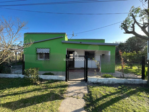 Casa En Venta En Juan Lacaze De 2 Dormitorios #48