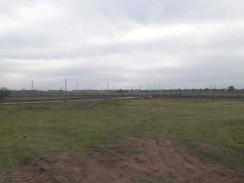 Lote De 10x30, Barrio Semicerrado, Oportunidad. La Plata