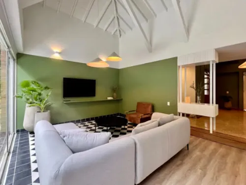 Casa En Arriendo En El Tesoro. Cod A16680