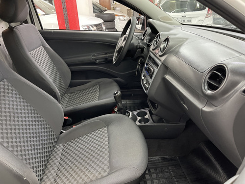 Imagem 11 de 14 de Vw - Volkswagen Saveiro 2016 Flex