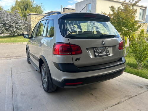 Volkswagen Suran Cross 1.6 Highline 101cv
