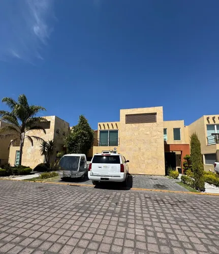Casa Venta Residencial Por Ave. Tecnológico Las Torres, Por La Estación Del Tren Toluca- Santa Fe, Estación Metepec.