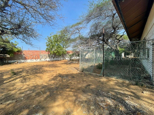 Imagen 8 de 11 de En Venta Excelente Casa Ubicada En Zarabon. Punto Fijo