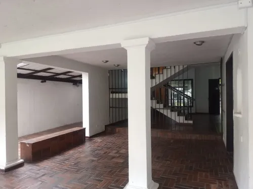 Casa Comercial En Arriendo En Patio Bonito, Poblado