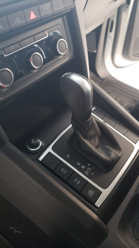 Volkswagen Amarok Comfortline 4x2 AT G2