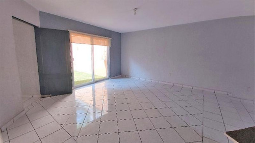 Imagen 5 de 16 de Casa Amplia En Renta En Colinas Del Cimatario, 3a Sección, Querétaro