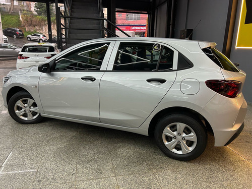 Chevrolet Onix Hatch 1.0 12V Flex 5p Mecanico 2023 Completo Baixa Km
