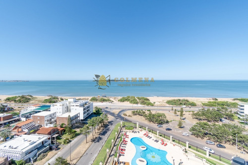 Apartamento De Tres Dormitorios Y Servicio En Venta Le Jardin- Ref: 4043