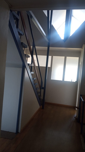 Estupendo Taller Confección O Comoda Casa Particular