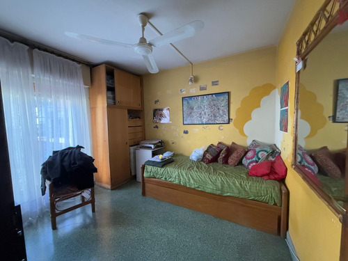 Vende Casa Con Pileta Barrio Dean Funes