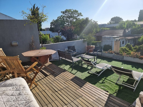 Chalet 4 Dormitorios Y Jardin En Banfield Excelente Estado