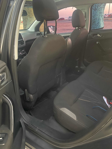 Imagen 7 de 8 de Peugeot 208 1.2 Full