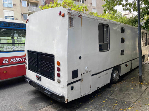 Mercedes Benz 1518