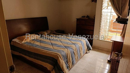 Edel Vargas Vende Bella Casa En Urbanismo Privado Cabudare