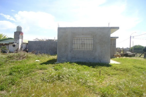 Imagen 2 de 8 de Casa A Terminar Ideal Vivienda Permanente Construida Sobre Un Lote De 406 M2 Esquina