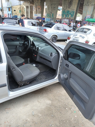 Imagem 5 de 6 de Volkswagen Gol 2008 1.0 City Total Flex 3p
