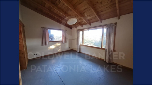 Imagen 9 de 29 de Venta - Casa 4 Ambientes De 140 M2 En Lote De 1300 M2 Calle Polaris Las Balsas Villa La Angostura