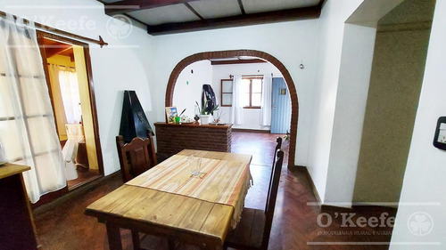 Imagen 3 de 12 de Casa 3 Ambientes En Venta En El Barrio Villa Argentina - Amplio Jardín Y Espacio Guardacoches