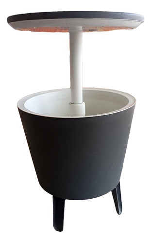 Mesa Cava Para Exteriores Con Tapa Extensible (Usado)