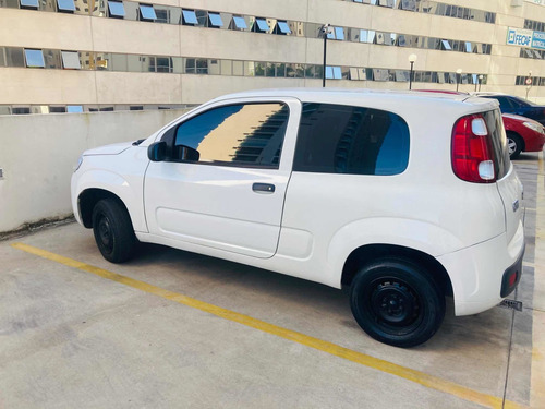 Imagem 2 de 5 de Fiat Uno 2014 1.0 Vivace Flex 3p