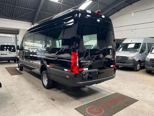 Sprinter 517 Furgão Vitrê Big 15,5m³ Hi-tech 2025