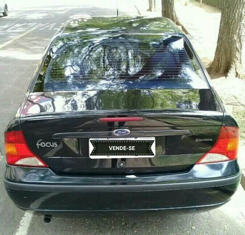 Ford Focus Sedan 2005