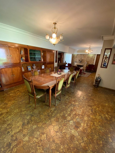 Imagen 4 de 20 de Chalet 5 Ambientes Con Espectacular Parque En Ezeiza